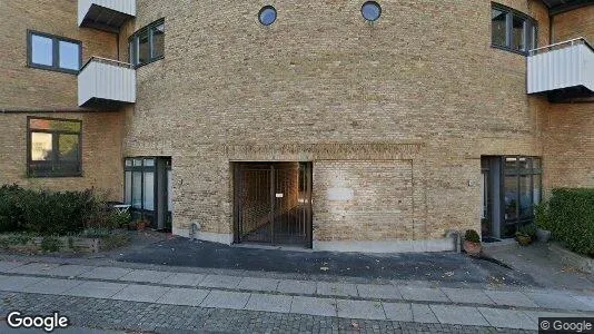 Andelsboliger til salg i Charlottenlund - Foto fra Google Street View