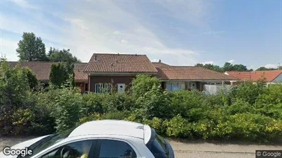 Andelsboliger til salg i Give - Foto fra Google Street View Andelsboliger til salg i Give - Foto fra Google Street View