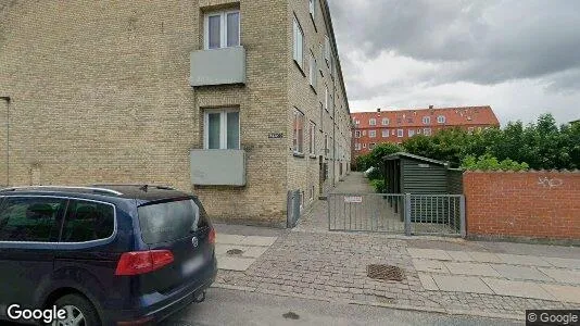 Andelsboliger til salg i Charlottenlund - Foto fra Google Street View