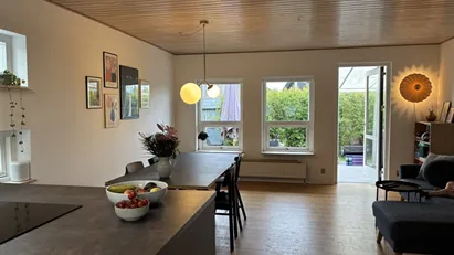 Et-plan, fritliggende andelshus til salg