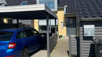 Indbydende og familievenlig andelsbolig i hjertet af Tranbjerg