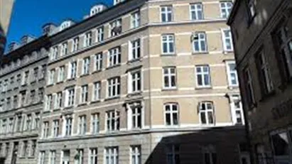 Bytte: Unik 4½-værelses andelslejlighed med altan i København Ø