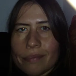 Gerne 3 værelses - regulære rum + god opbevaringsplads loft / kælder. Have og gerne altan / terra...