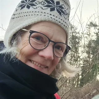 Ok at være fyldt 70 år. Fællesskab omkring gøremål. Evt. fælles spisning. Aktiviteter udendørs. F...